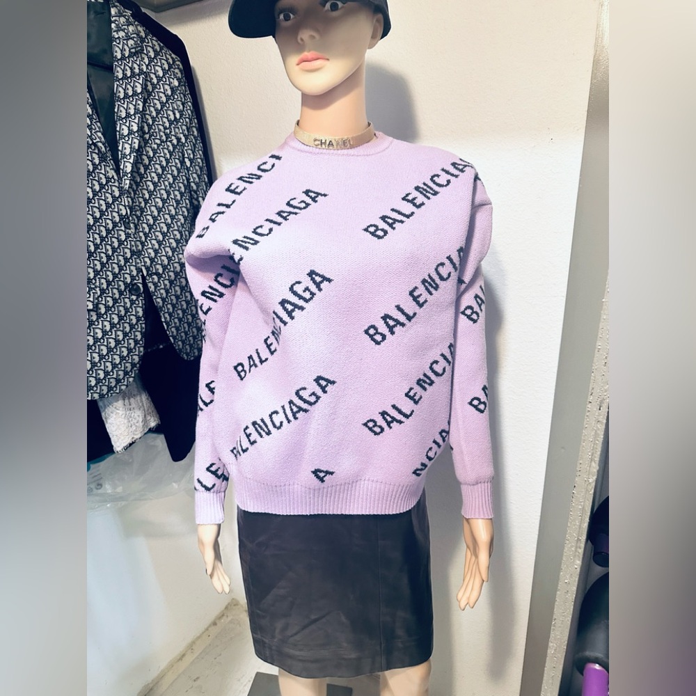 Balenciaga Smsll  logo perfect condition